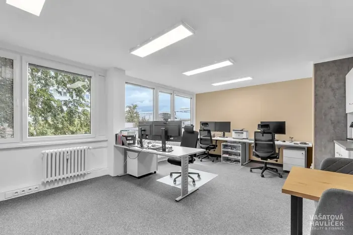 Pronájem kanceláře, Hradec Králové, Akademika Heyrovského, 30 m2