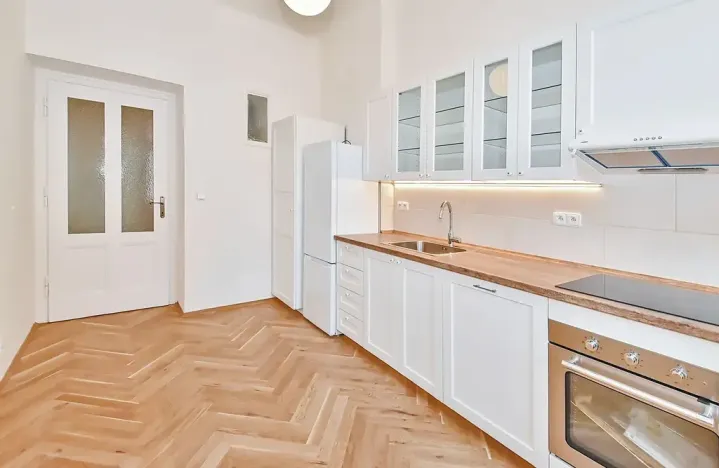 Pronájem bytu 3+1, Praha - Malá Strana, Karmelitská, 95 m2