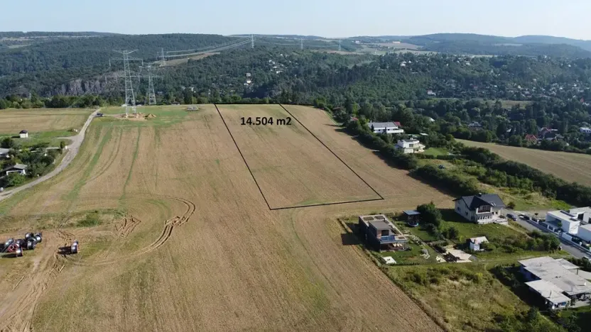Prodej podílu pozemku pro bydlení, Zadní Třebaň, 10559 m2