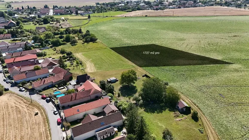 Prodej pozemku pro bydlení, Běrunice, 1727 m2