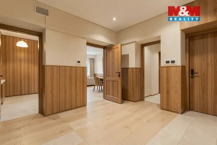 Prodej bytu 2+1, Krnov - Pod Bezručovým vrchem, Bezručova, 73 m2