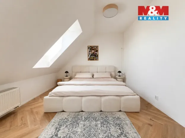 Prodej bytu 2+kk, Velký Újezd, Za Školou, 68 m2