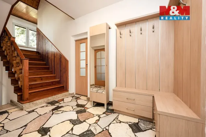 Prodej rodinného domu, Velký Týnec, U nové školy, 310 m2