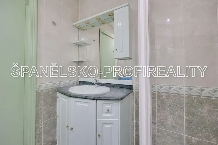 Prodej vícegeneračního domu, Alicante, Španělsko, 78 m2