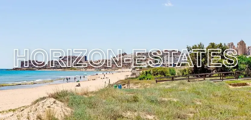 Prodej bytu 3+kk, Alicante, Španělsko, 65 m2