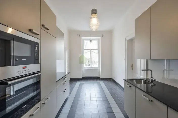 Pronájem bytu 3+1, Praha - Žižkov, 100 m2