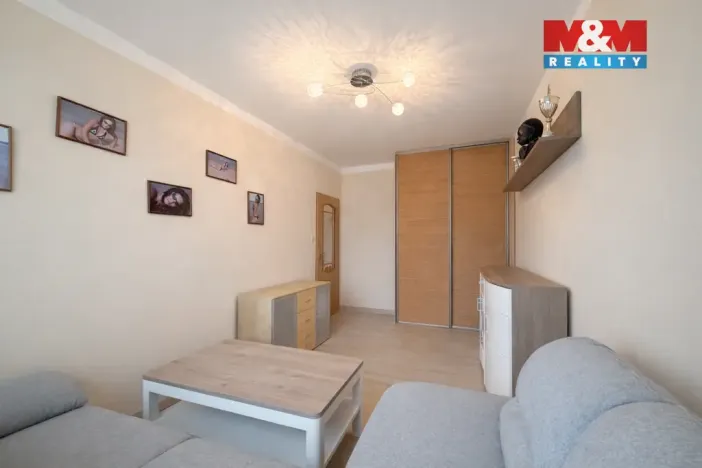 Prodej bytu 3+1, Praha - Horní Měcholupy, Parmská, 72 m2
