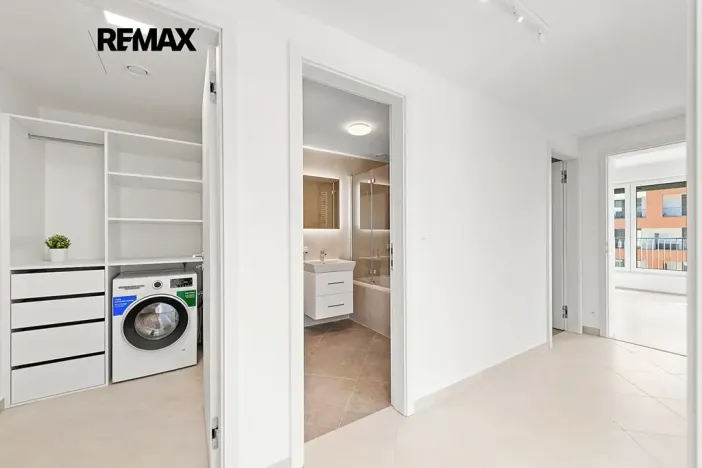 Pronájem bytu 3+kk, Praha - Hloubětín, Poděbradská, 77 m2