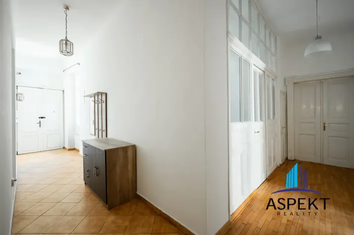 Pronájem bytu 3+1, Praha - Nové Město, Tyršova, 100 m2