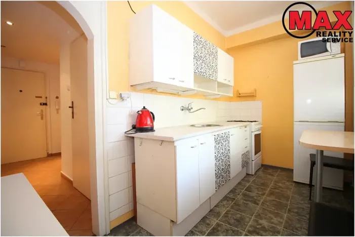 Pronájem bytu 1+1, Praha - Vršovice, K louži, 35 m2