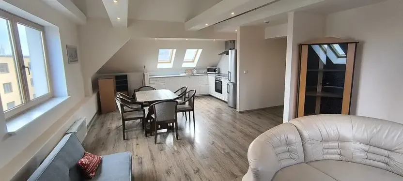 Prodej ubytování, Cheb, U Farmy, 419 m2