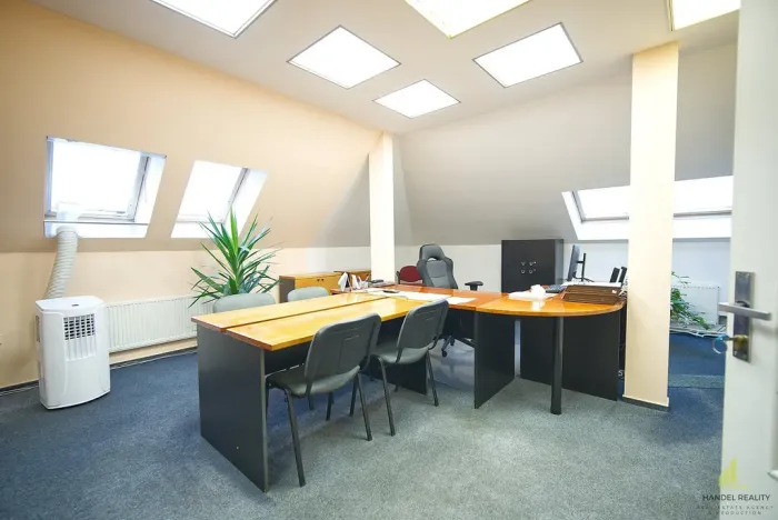 Prodej výrobních prostor, Loštice, 2290 m2