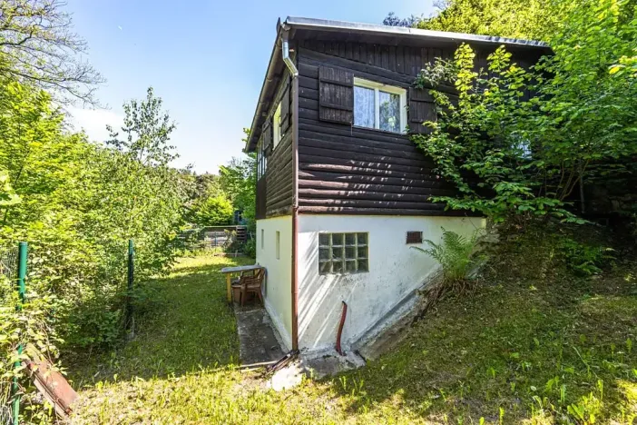 Prodej chaty, Černolice, V Dolečku, 28 m2