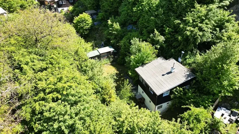 Prodej chaty, Černolice, V Dolečku, 28 m2