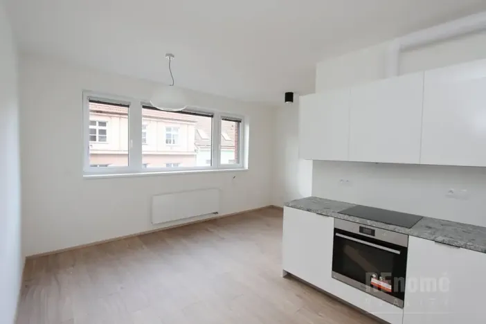 Pronájem bytu 1+kk, Praha - Holešovice, V háji, 34 m2