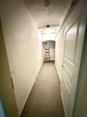 Prodej obchodního prostoru, Karlovy Vary, Zámecký vrch, 111 m2