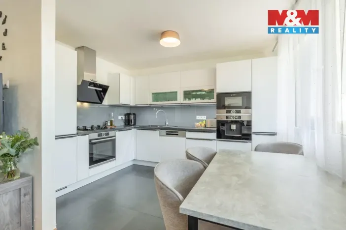 Prodej bytu 3+1, Praha - Prosek, Bílinská, 61 m2