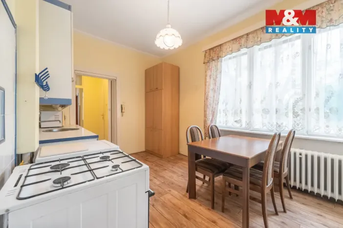 Prodej rodinného domu, Uherské Hradiště, U Stadionu, 300 m2