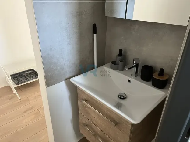 Prodej bytu 2+1, Trhové Sviny, Sídliště, 54 m2