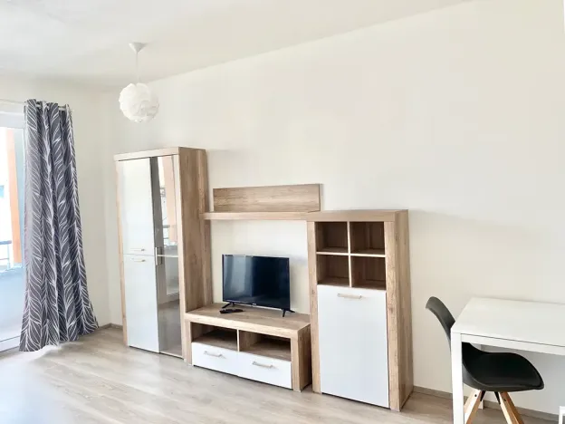 Pronájem bytu 1+kk, Praha - Vršovice, Petrohradská, 30 m2