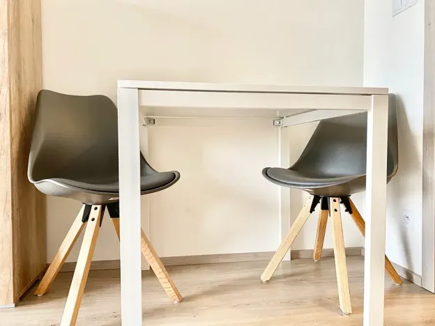 Pronájem bytu 1+kk, Praha - Vršovice, Petrohradská, 30 m2