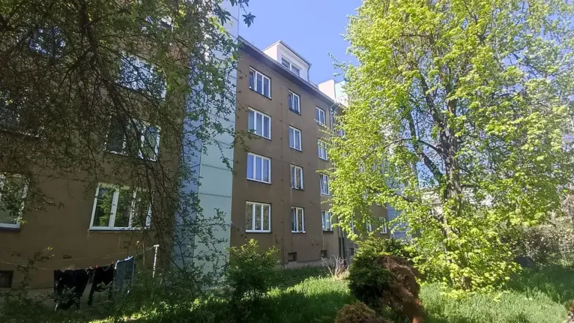 Prodej bytu 2+1, Praha - Strašnice, Ke Strašnické, 39 m2