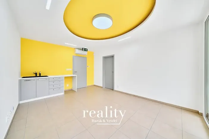 Pronájem kanceláře, Znojmo, Jarošova, 17 m2