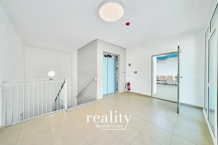 Pronájem kanceláře, Znojmo, Jarošova, 17 m2