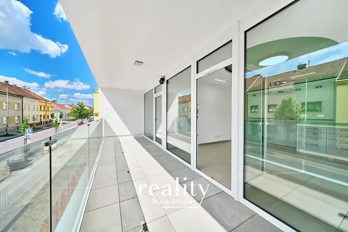 Pronájem kanceláře, Znojmo, Jarošova, 19 m2