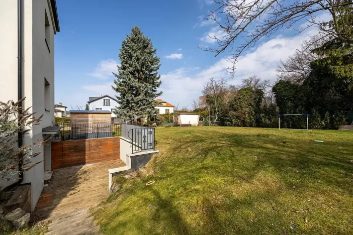 Prodej bytu 2+kk, Praha - Lhotka, K Novému dvoru, 64 m2