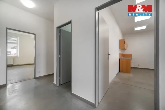 Pronájem výrobních prostor, Albrechtice, 328 m2