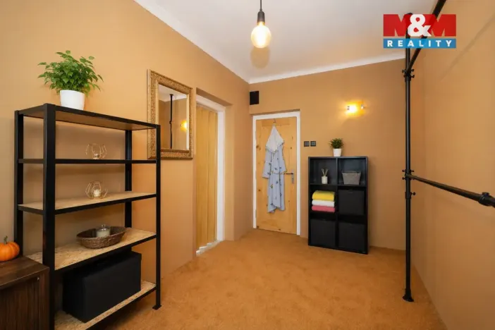 Prodej rodinného domu, Hněvkovice, 120 m2