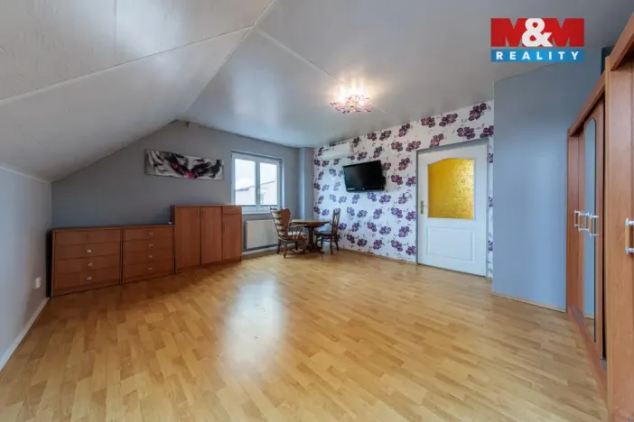 Prodej rodinného domu, Karlovy Vary - Dvory, Chebská, 228 m2