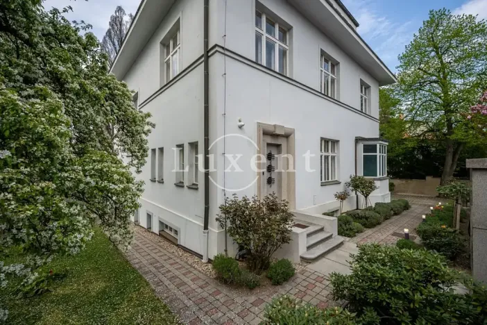 Prodej vily, Praha - Bubeneč, Heineho, 726 m2