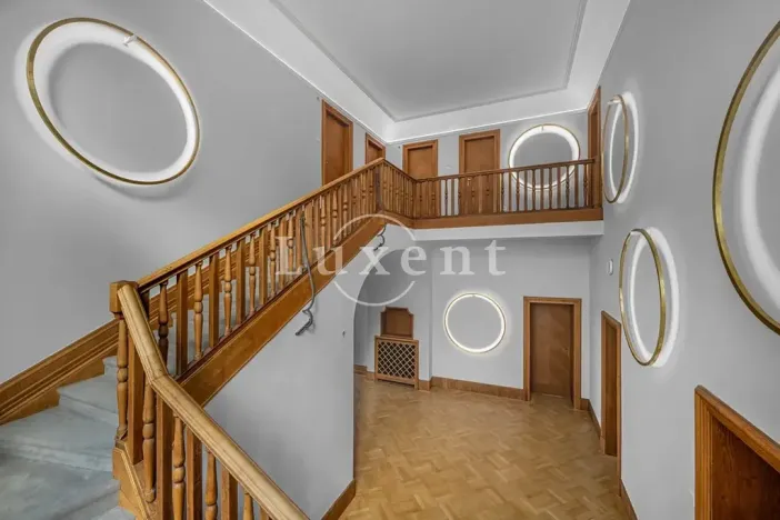 Prodej vily, Praha - Bubeneč, Heineho, 726 m2