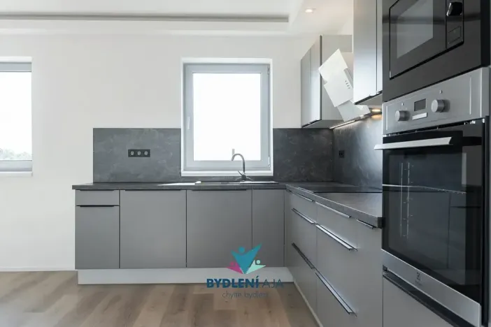 Prodej rodinného domu, Dubí, V Aleji, 206 m2