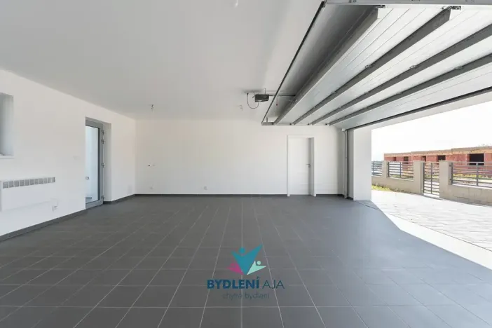 Prodej rodinného domu, Dubí, V Aleji, 206 m2