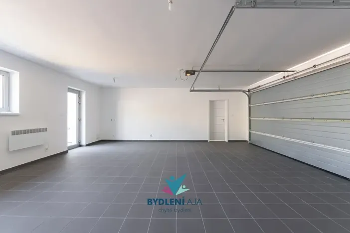 Prodej rodinného domu, Dubí, V Aleji, 206 m2