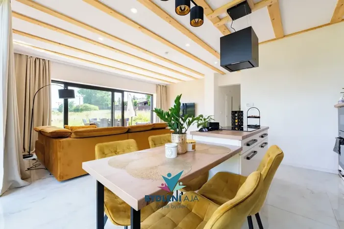 Prodej rodinného domu, Bystřany, 284 m2