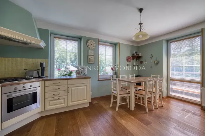 Prodej rodinného domu, Ledečko, 257 m2