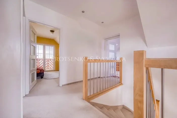 Prodej rodinného domu, Hostivice, náměstí Jana IV. z Dražic, 185 m2