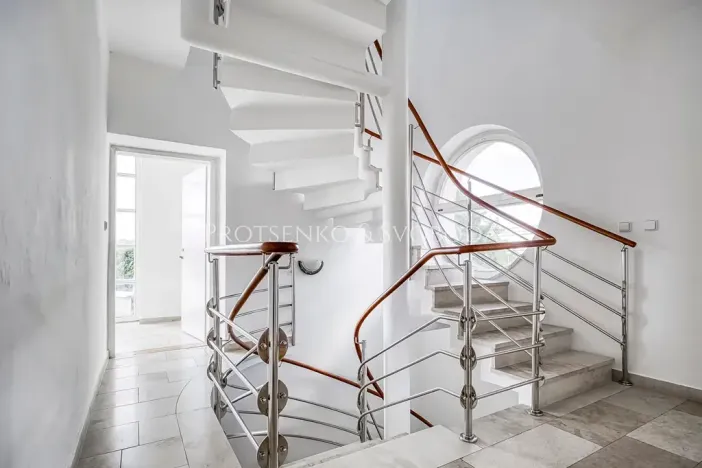 Prodej vícegeneračního domu, Křižanov, Benešovo náměstí, 530 m2