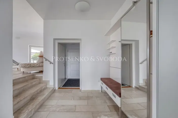 Prodej vícegeneračního domu, Křižanov, Benešovo náměstí, 530 m2