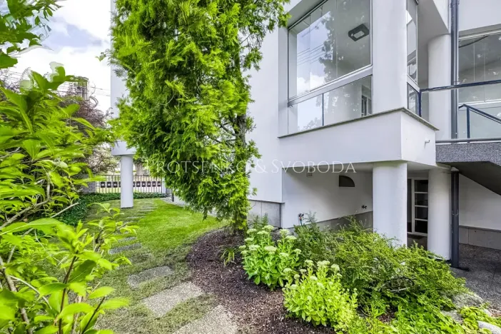 Prodej vícegeneračního domu, Křižanov, Benešovo náměstí, 530 m2