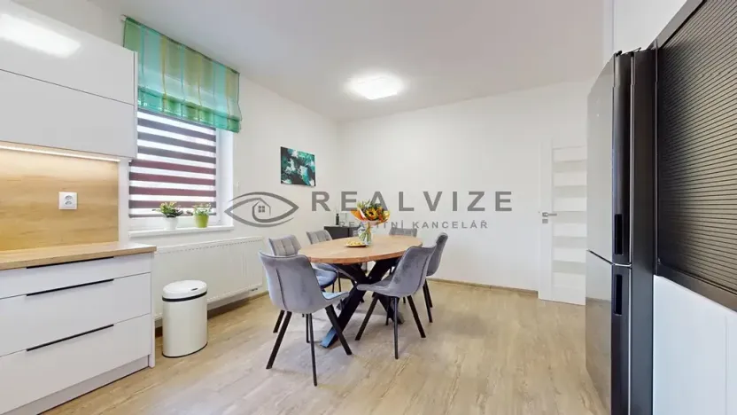 Prodej rodinného domu, Úsilné, 205 m2