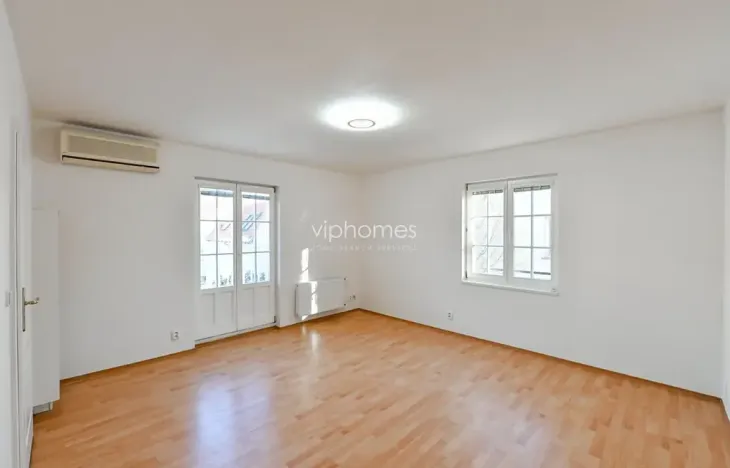 Pronájem rodinného domu, Praha - Nebušice, Na Malé Šárce, 360 m2