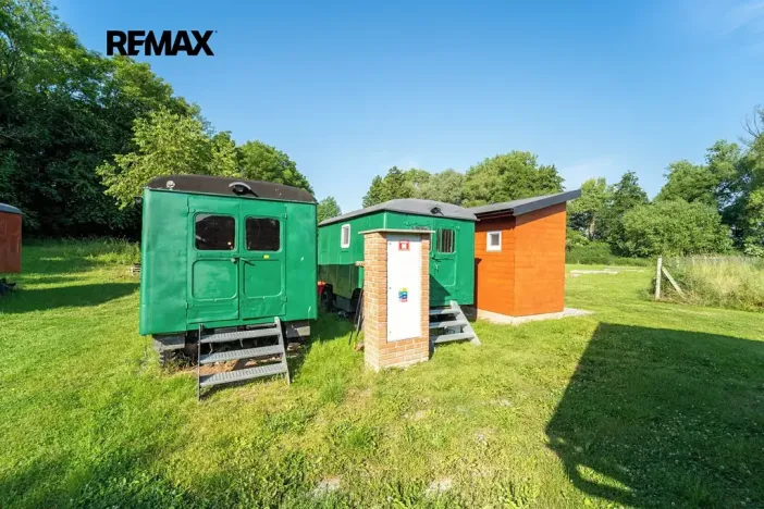 Prodej komerční nemovitosti, Chrášťany, 10917 m2