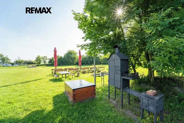 Prodej komerční nemovitosti, Chrášťany, 10917 m2