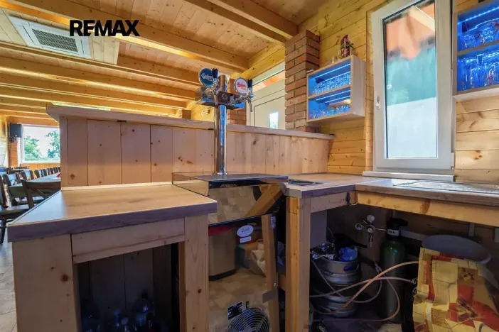 Prodej komerční nemovitosti, Chrášťany, 10917 m2