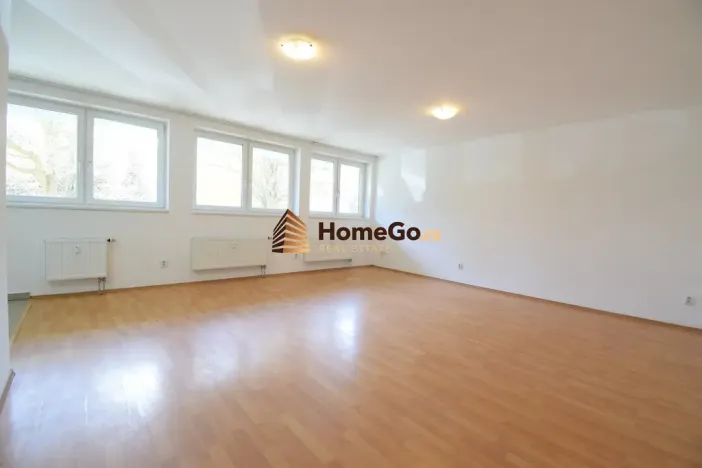 Pronájem bytu 1+kk, Praha - Troja, K Haltýři, 53 m2